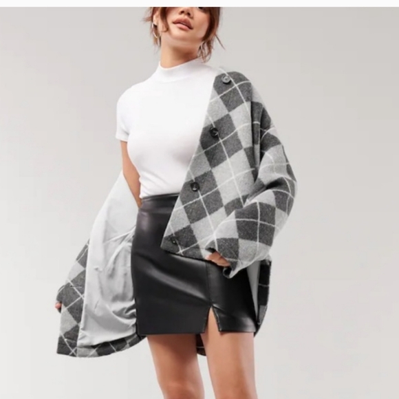 Hollister Jackets & Blazers - Hollister size small plaid Preppy jacket coat button up